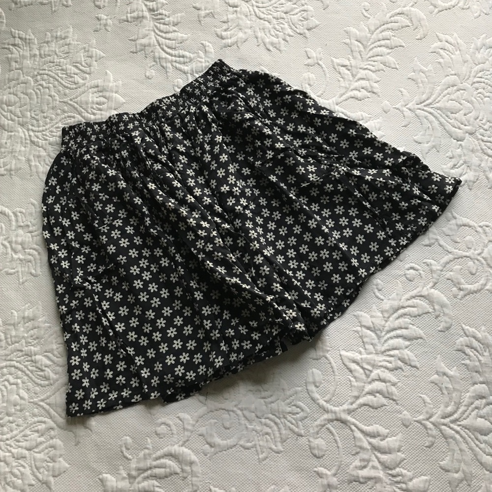 Brandy Melville Flower Print Skirt